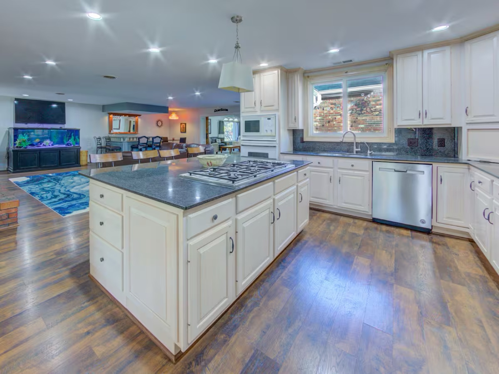 Large kitchen with island